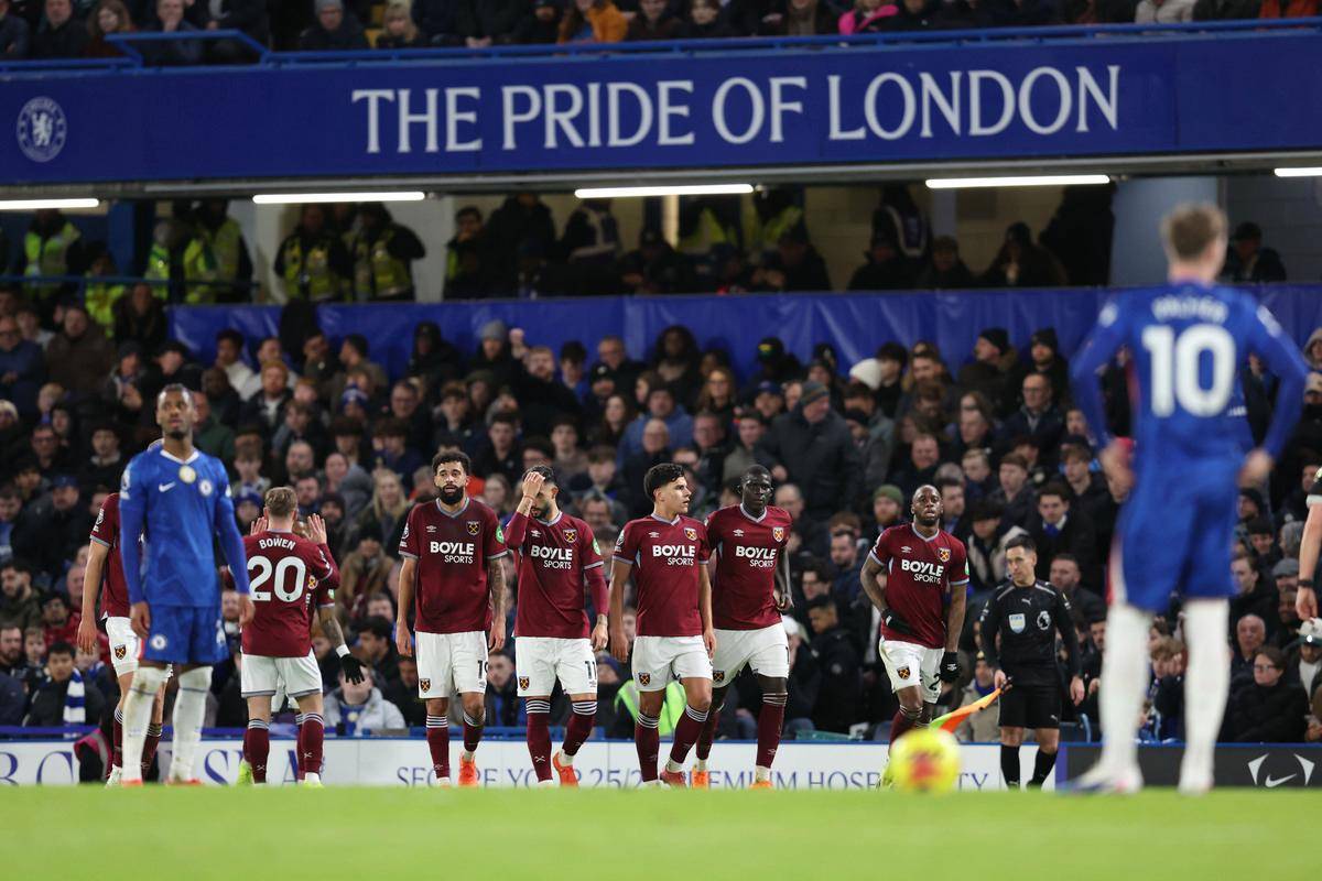 星空体育APP-刚刚！塞维利亚今夜迎来里程碑阿森纳清晨防线松动，库里赛事官方发布失利新规的简单介绍